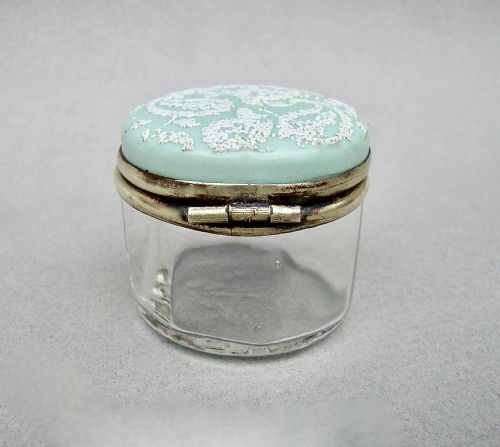 UNUSUAL 19TH C GLASS ENAMELLED PORCELAIN TRINKET BOX CIRCA 1890 - ADDITIONAL PHOTO 4