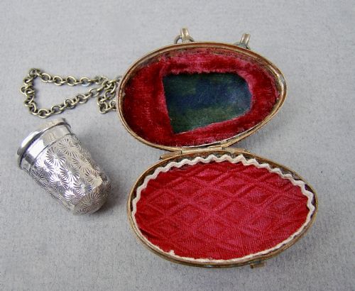 EXQUISITE CHARLES HORNER SILVER THIMBLE CASED IN ORMULU CHATELAINE EGGSHAPED HOLDER - ADDITIONAL PHOTO 2
