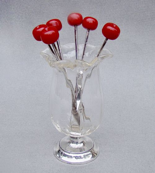 RARE SET OF SIX ART DECO SILVER CHERRY COCKTAIL STICKS LONDON 1934 IN SILVER AND CUT GLASS HOLDER - ADDITIONAL PHOTO 4