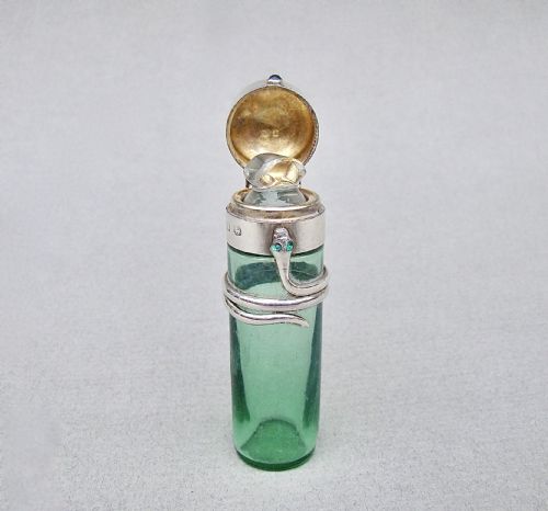 fig 3. RARE VICTORIAN SILVER SNAKE SCENT BOTTLE BY LEVI & SALAMAN, BIRMINGHAM 1897