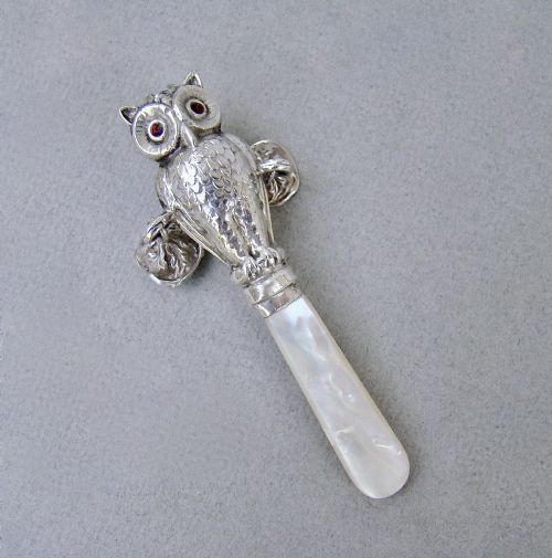 George VI Silver Owl Rattle by Crisford & Norris, Birmingham 1939