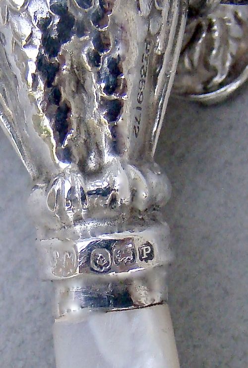 fig 3. GEORGE VI SILVER OWL RATTLE BY CRISFORD & NORRIS, BIRMINGHAM 1939