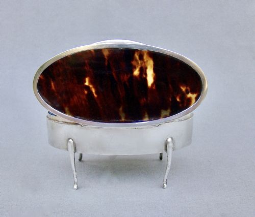 fig 2. GEORGE V SILVER MOUNTED LARGE SIZE TORTOISESHELL JEWELLERY BOX BY HORTON & ALLDAY, BIRMINGHAM 1918