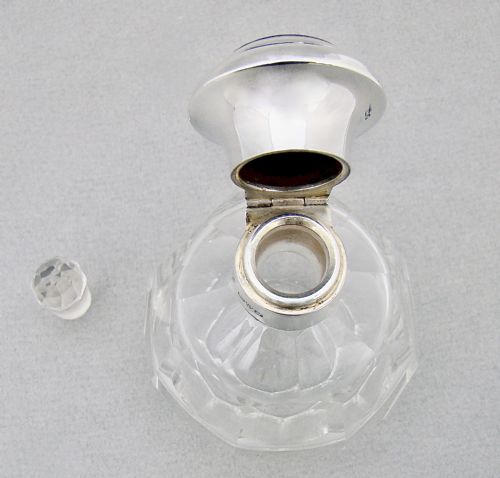GEORGE V SILVER GUILLOCHE ENAMEL SCENT BOTTLE BY JAMES DEAKIN SONS CHESTER 1913 - ADDITIONAL PHOTO 4