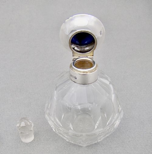 GEORGE V SILVER GUILLOCHE ENAMEL SCENT BOTTLE BY JAMES DEAKIN SONS CHESTER 1913 - ADDITIONAL PHOTO 5