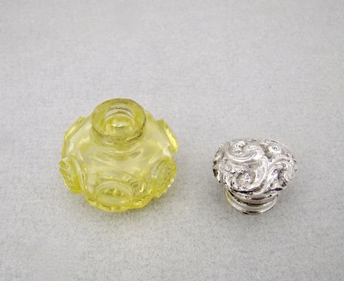 fig 3. RARE VICTORIAN SILVER MOUNTED URANIUM YELLOW GLASS VINAIGRETTE, CIRCA 1880