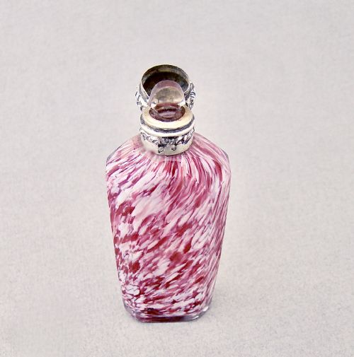 RARE 19TH C FRENCH SILVER CLICHY GLASS SCENT BOTTLE CIRCA 1870 - ADDITIONAL PHOTO 2