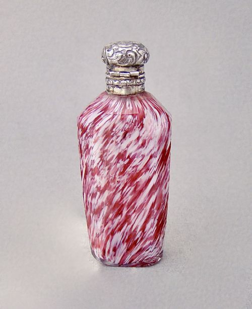 RARE 19TH C FRENCH SILVER CLICHY GLASS SCENT BOTTLE CIRCA 1870 - ADDITIONAL PHOTO 7