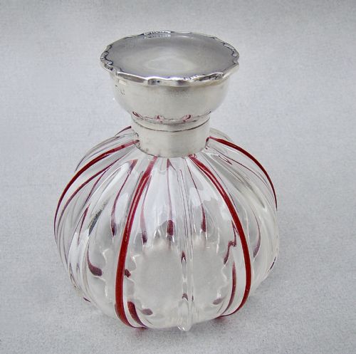 ART DECO SILVER TRAILED GLASS SCENT BOTTLE BY THE ADIE BROTHERS BIRMINGHAM 1923