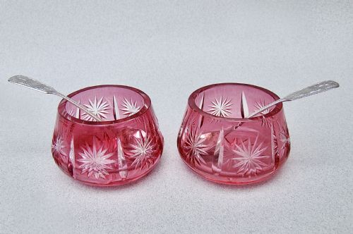 fig 1. PAIR OF VICTORIAN BOHEMIAN CRANBERRY GLASS SALTS WITH RARE SILVER SPOONS BY THOMAS HART STONE, EXETER 1863