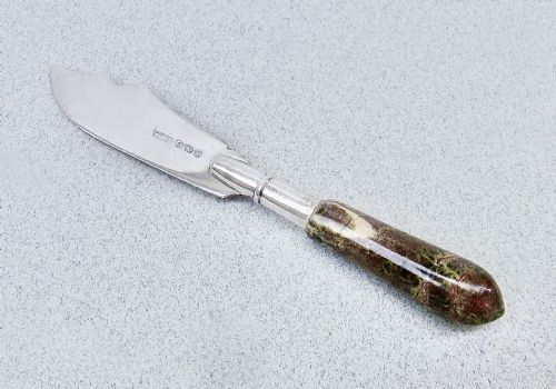 GEORGE V SILVER AGATE MINIATURE BUTTER KNIFE BY VALE ST JOHN BIRMINGHAM 1918 - ADDITIONAL PHOTO 1