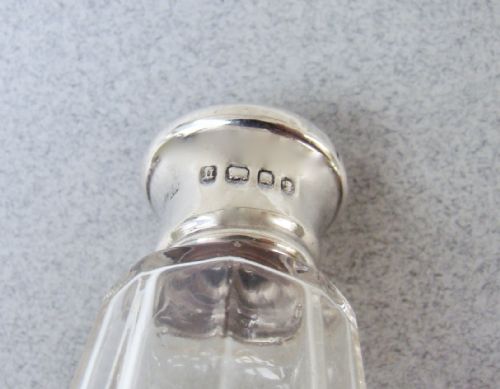 ART DECO SILVER AND ENAMELLED GLASS SCENT BOTTLE BY HENRY PERKINS LONDON 1935 - ADDITIONAL PHOTO 3