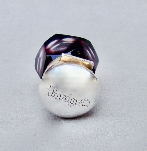 RARE VICTORIAN SILVER AMETHYST GLASS VINAIGRETTE CIRCA 1890 - ADDITIONAL PHOTO 2