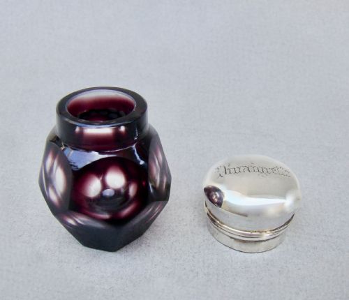 RARE VICTORIAN SILVER AMETHYST GLASS VINAIGRETTE CIRCA 1890 - ADDITIONAL PHOTO 4