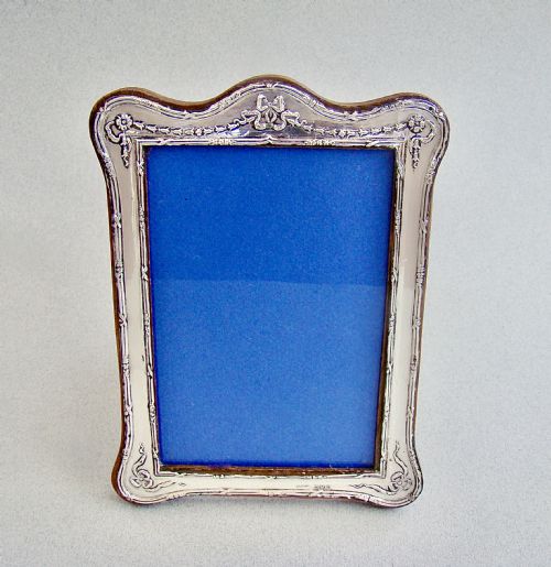GEORGE V SILVER PHOTO FRAME BY WIBROADWAY CO BIRMINGHAM 1918
