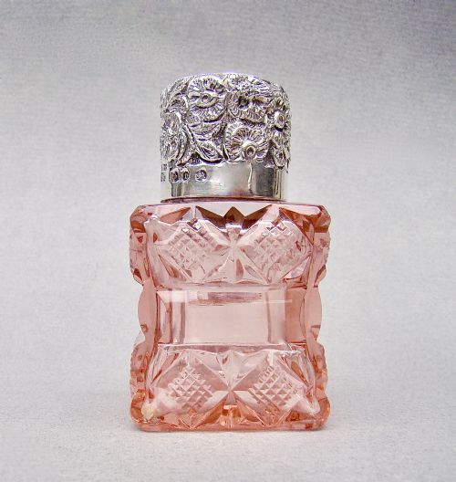 UNUSUAL VICTORIAN SILVER PEACH SLICEDCUT GLASS SCENT BOTTLE BY THE MOUSLEY BROTHERS BIRMINGHAM 1895 - ADDITIONAL PHOTO 2