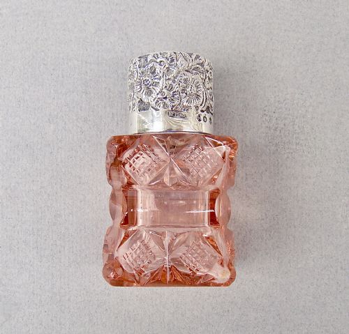 UNUSUAL VICTORIAN SILVER PEACH SLICEDCUT GLASS SCENT BOTTLE BY THE MOUSLEY BROTHERS BIRMINGHAM 1895 - ADDITIONAL PHOTO 6