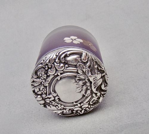 EXQUISITE ART NOUVEAU SILVER LIDDED FROSTED GLASS DRESSING TABLE JAR CHESTER 1907 - ADDITIONAL PHOTO 1
