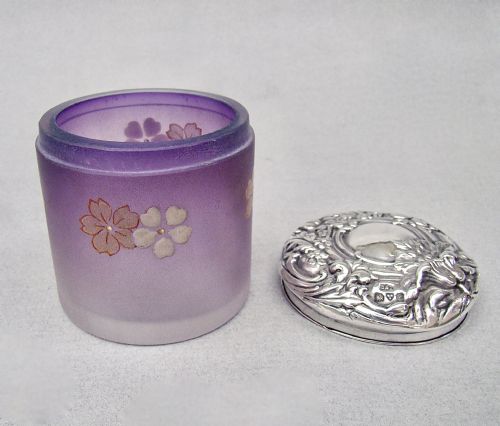 EXQUISITE ART NOUVEAU SILVER LIDDED FROSTED GLASS DRESSING TABLE JAR CHESTER 1907 - ADDITIONAL PHOTO 4