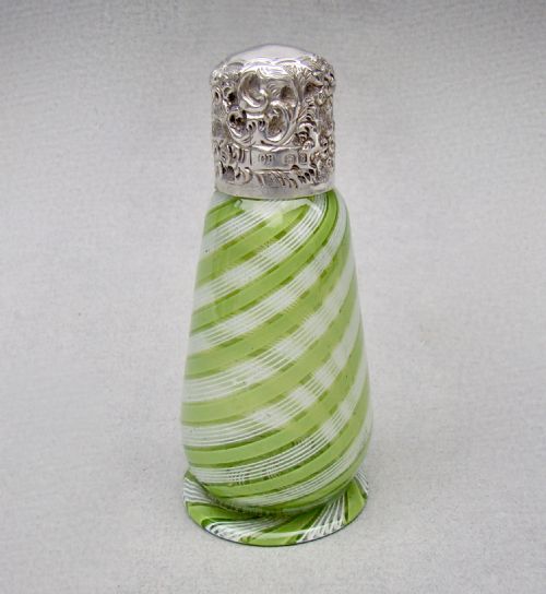 Beautiful Victorian Silver & Nailsea Type Glass Scent Bottle by Charles Boyton, London 1897