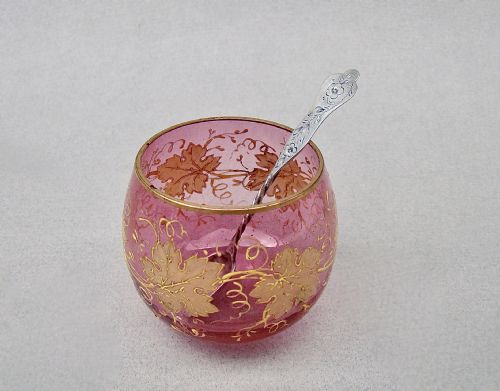 DELIGHTFUL MOSER CRANBERRY GLASS SALT WITH FRENCH SILVER SALT SPOON CIRCA 1890 - ADDITIONAL PHOTO 1