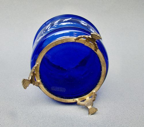 UNUSUAL 19TH C FRENCH ORMULU BRISTOL BLUE GLASS JEWELLERY BOX CIRCA 1890 - ADDITIONAL PHOTO 5