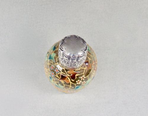 fig 2. EXQUISITE EDWARDIAN SILVER MOUNTED AMBER MOSER GLASS SCENT BOTTLE BY BRITTON GOULD & CO, BIRMINGHAM 1903