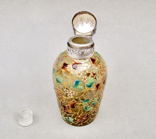 fig 3. EXQUISITE EDWARDIAN SILVER MOUNTED AMBER MOSER GLASS SCENT BOTTLE BY BRITTON GOULD & CO, BIRMINGHAM 1903
