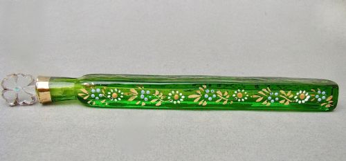 fig 1. RARE OXFORD LAVENDER GILT & ENAMELLED GREEN GLASS SCENT BOTTLE, CIRCA 1870