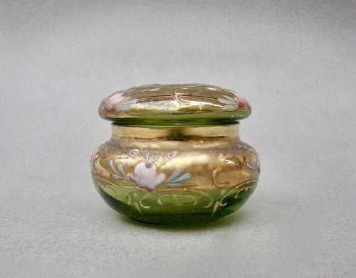 fig 1. DELIGHTFUL VICTORIAN ENAMELLED GLASS SMALL SIZE TRINKET BOX, CIRCA 1890