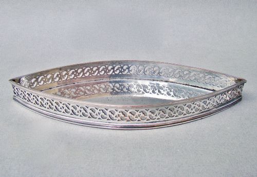ELEGANT GEORGIAN OLD SHEFFIELD PLATE SNUFFER TRAY, CIRCA 1800