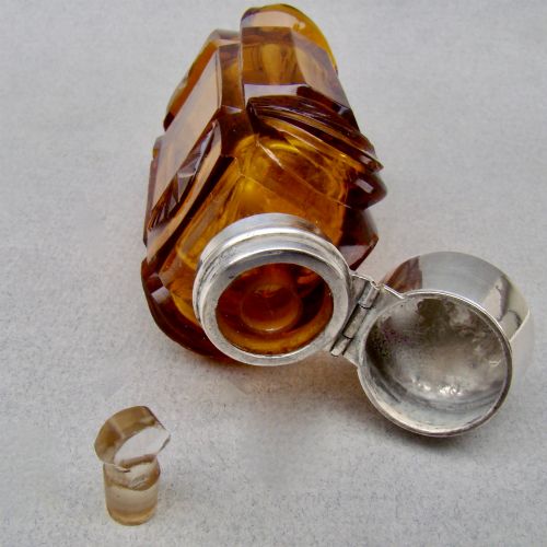 fig 3. RARE EARLY VICTORIAN SILVER MOUNTED AMBER GLASS SCENT BOTTLE, CIRCA 1860