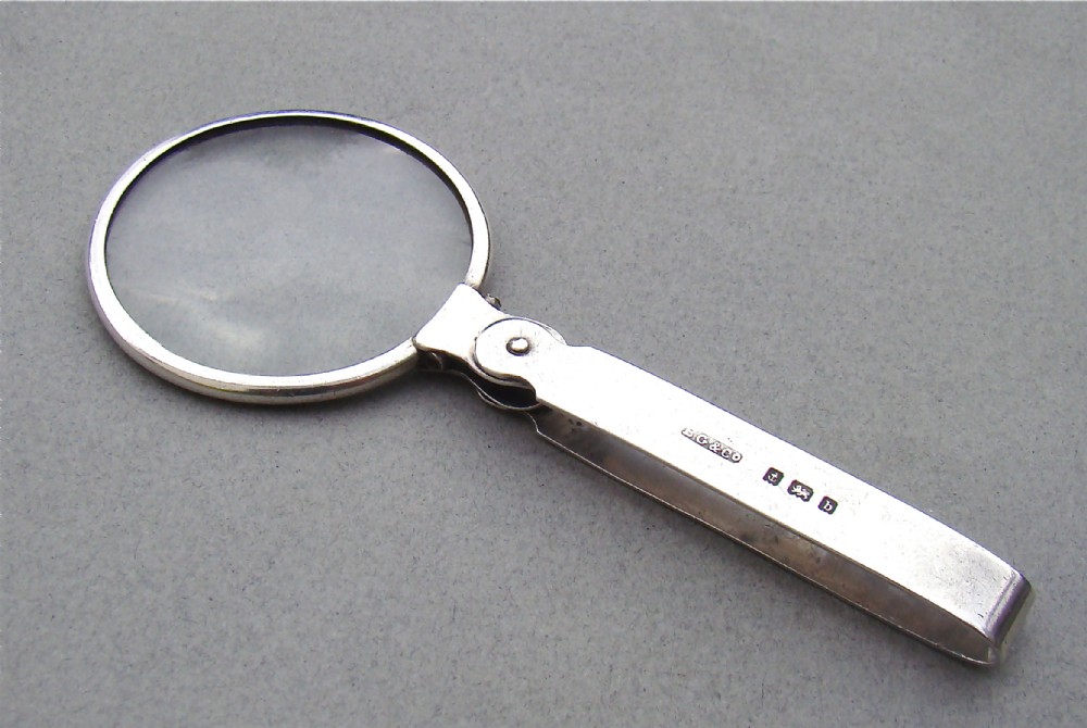 EDWARDIAN SILVER POCKET MAGNIFYING GLASS BY BRITTON, GOULD & CO, BIRMINGHAM 1901