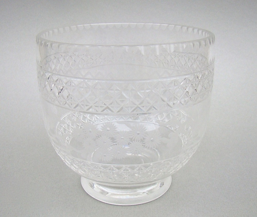 EARLY VICTORIAN GLASS BOWL FOR TEA CADDY, CIRCA 1840