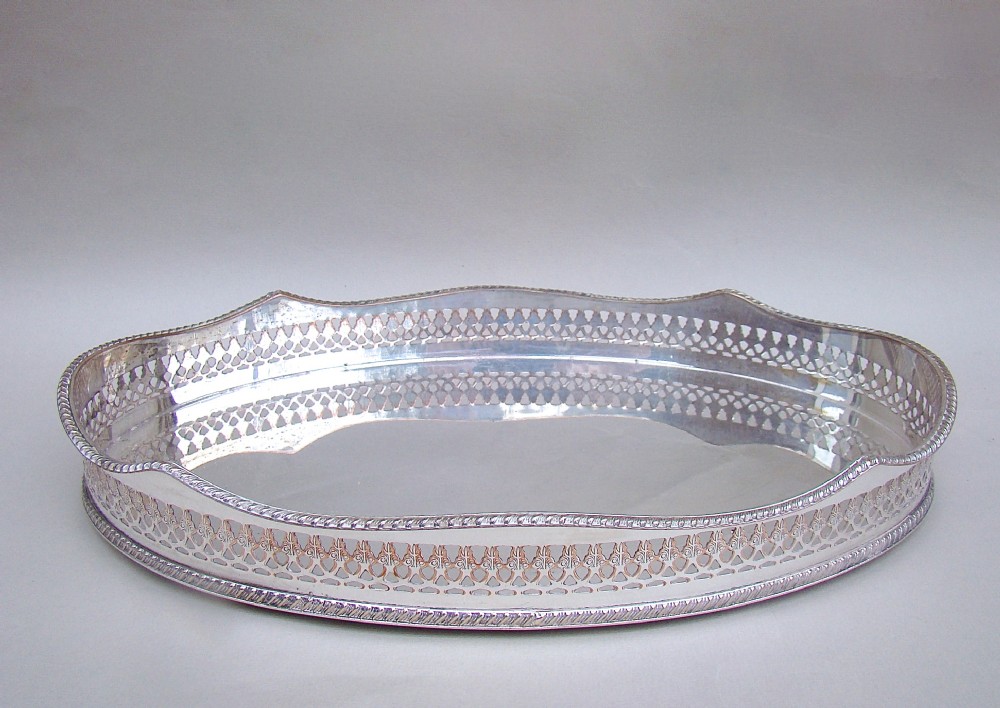 EDWARDIAN SILVER PLATED  DRINKS TRAY, CIRCA 1910