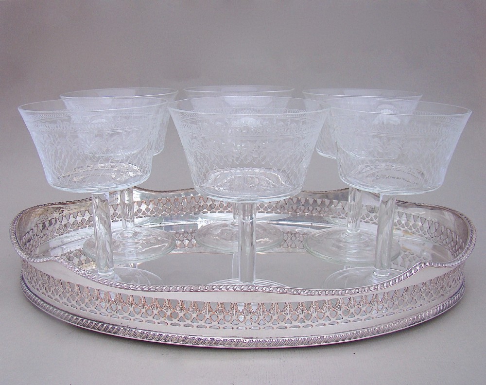 EDWARDIAN SILVER PLATED  DRINKS TRAY, CIRCA 1910 View IV