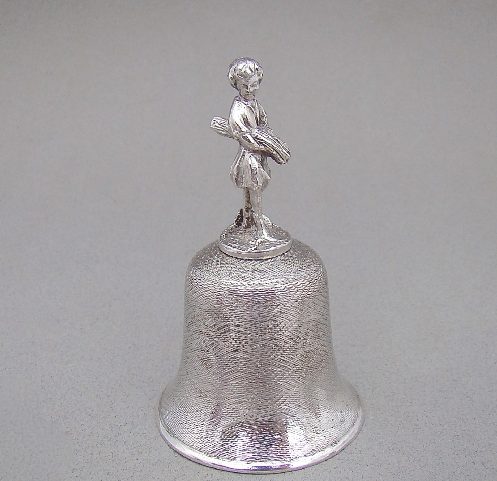 GEORGE V SOLID SILVER TABLE BELL, CHESTER 1923