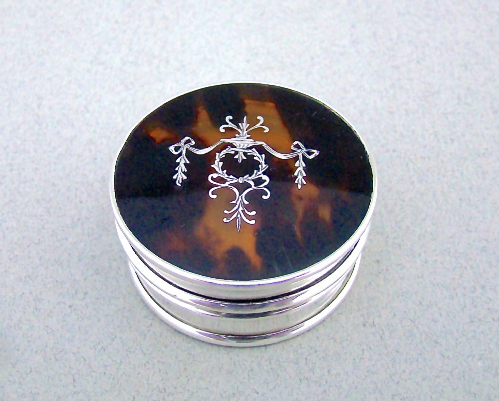 SILVER PIQUE TORTOISESHELL JEWELLERY BOX BY COLLETT & ANDERSON, LONDON 1922