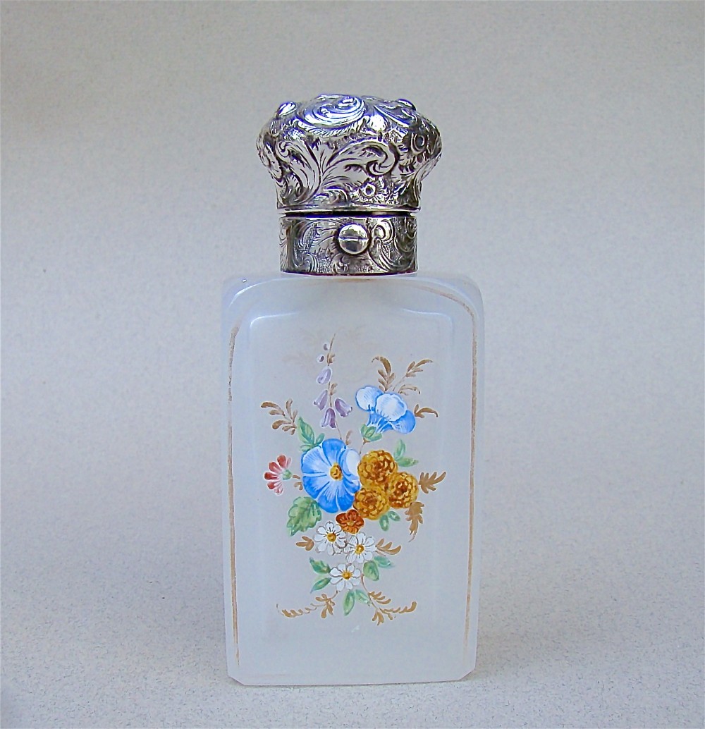 VICTORIAN SILVER AND ENAMELLED GLASS SCENT BOTTLE, CIRCA 1870