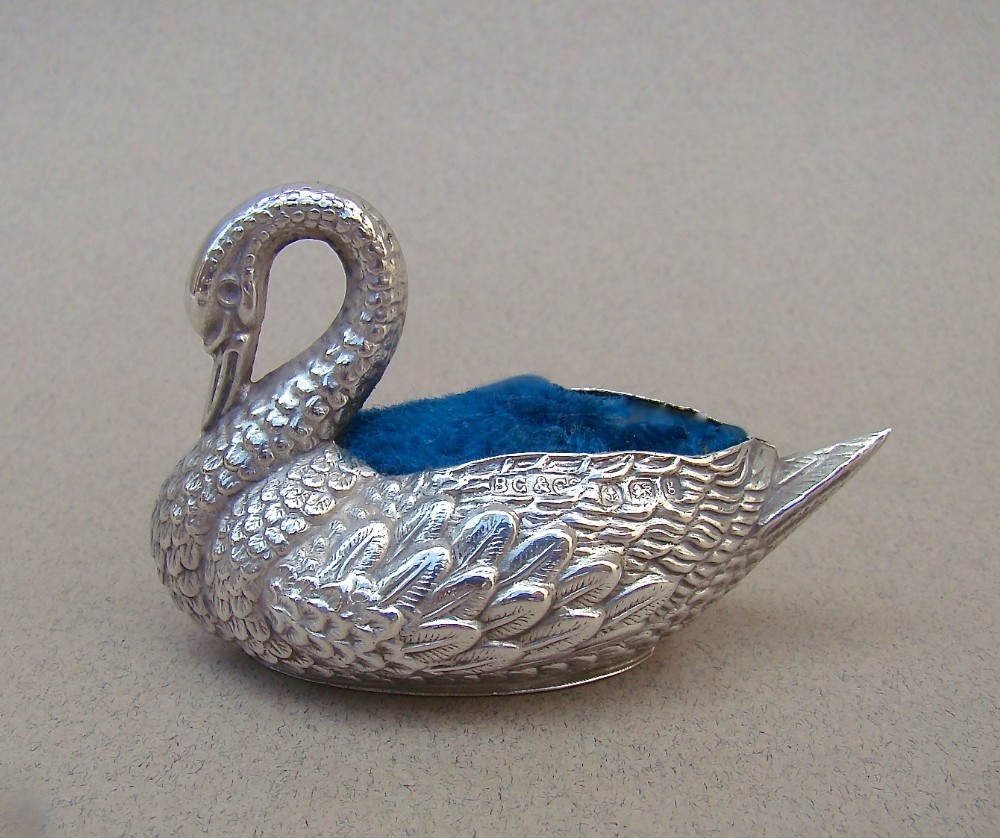 EDWARDIAN SILVER SWAN PIN CUSHION BY BRITTON GOULD & CO, BIRMINGHAM 1906