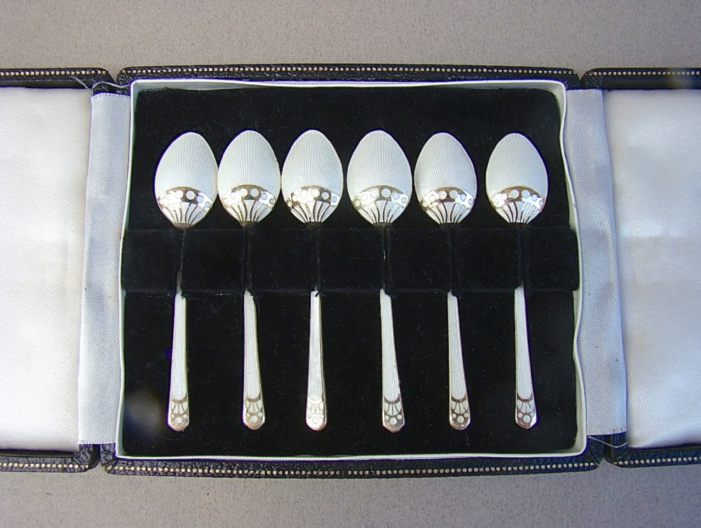 CASED SET OF SIX SILVER GILT & GUILLOCHE ENAMEL DEMI-TASSE COFFEE SPOONS BY TURNER & SIMPSON, BIRMINGHAM 1924