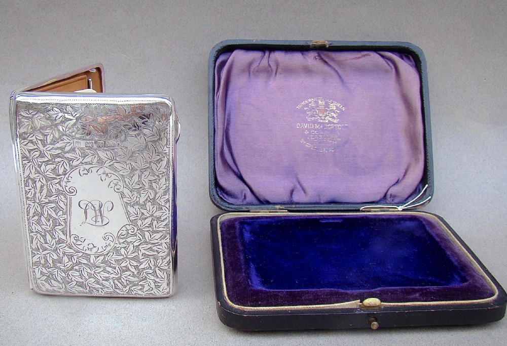 EDWARDIAN SILVER AIDE MEMOIRE BY HARRY HAYES, BIRMINGHAM 1903, IN ORIGINAL FITTED CASE View II