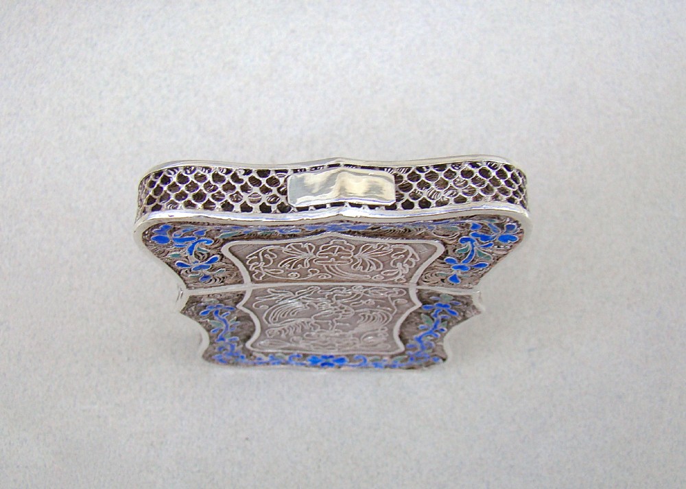 19TH CENTURY CHINESE EXPORT SILVER FILIGREE AND ENAMEL CARD CASE, CIRCA 1890 View V