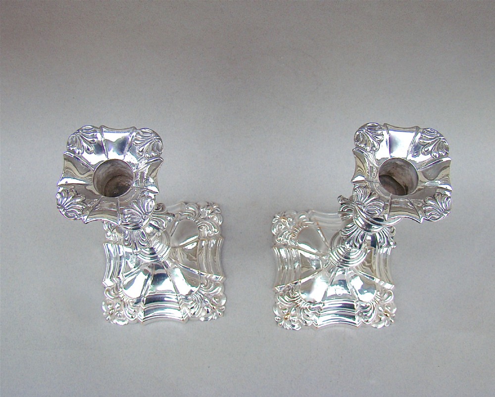 PAIR OF GEORGIAN OLD SHEFFIELD PLATE CANDLESTICKS, CIRCA 1820 View IV