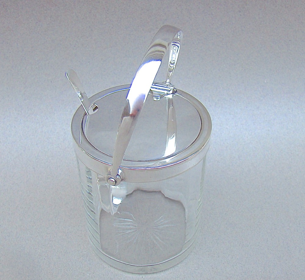 HUKIN & HEATH AUTOMATED SILVER PLATED PRESERVE JAR WITH MATCHING SILVER PRESERVE SPOON, BIRMINGHAM 1900