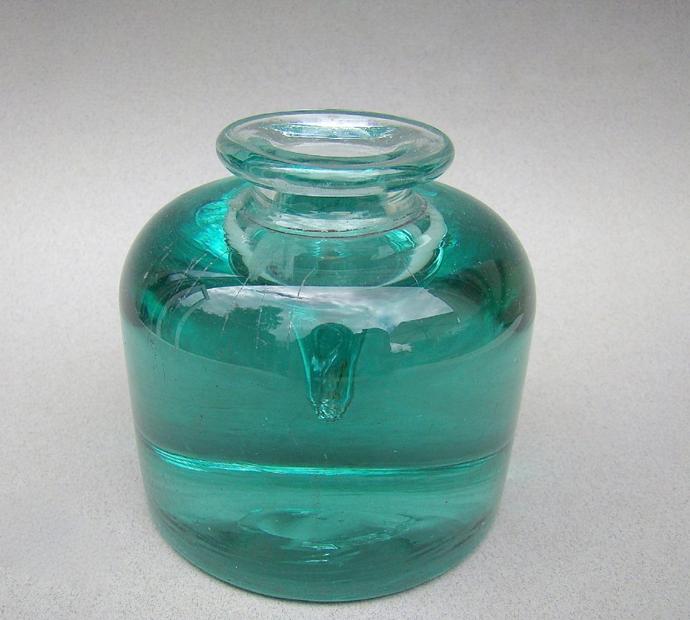 VICTORIAN GREEN GLASS DUMP INKWELL, CIRCA 1890 View III
