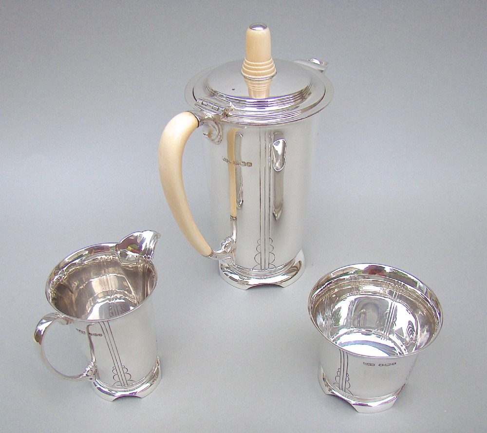 ART DECO SILVER THREE PIECE BACHELOR COFFEE SET BY MAPPIN & WEBB, SHEFFIELD 1935 View III