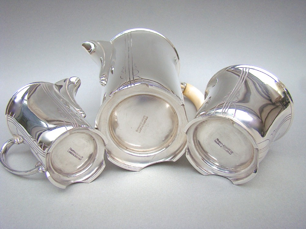 ART DECO SILVER THREE PIECE BACHELOR COFFEE SET BY MAPPIN & WEBB, SHEFFIELD 1935 View VII