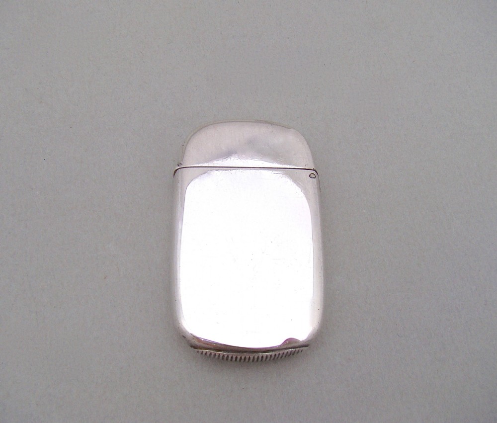 VICTORIAN AESTHETIC MOVEMENT SILVER VESTA CASE BY HOWARD JAMES, BIRMINGHAM 1881 View III