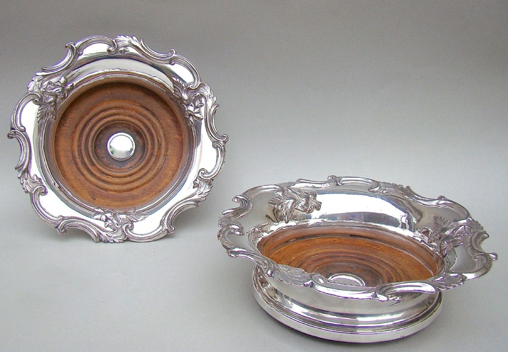PAIR OF WILLIAM IV OLD SHEFFIELD PLATE WINE COASTERS, CIRCA 1835